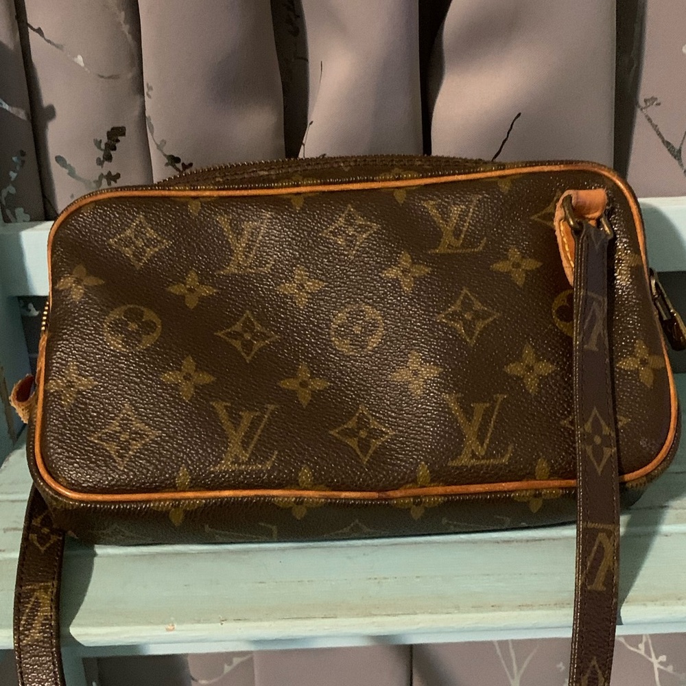 Louis Vuitton vintage Monogram Pochette Marly Bandouliere - Picture 1 of 16